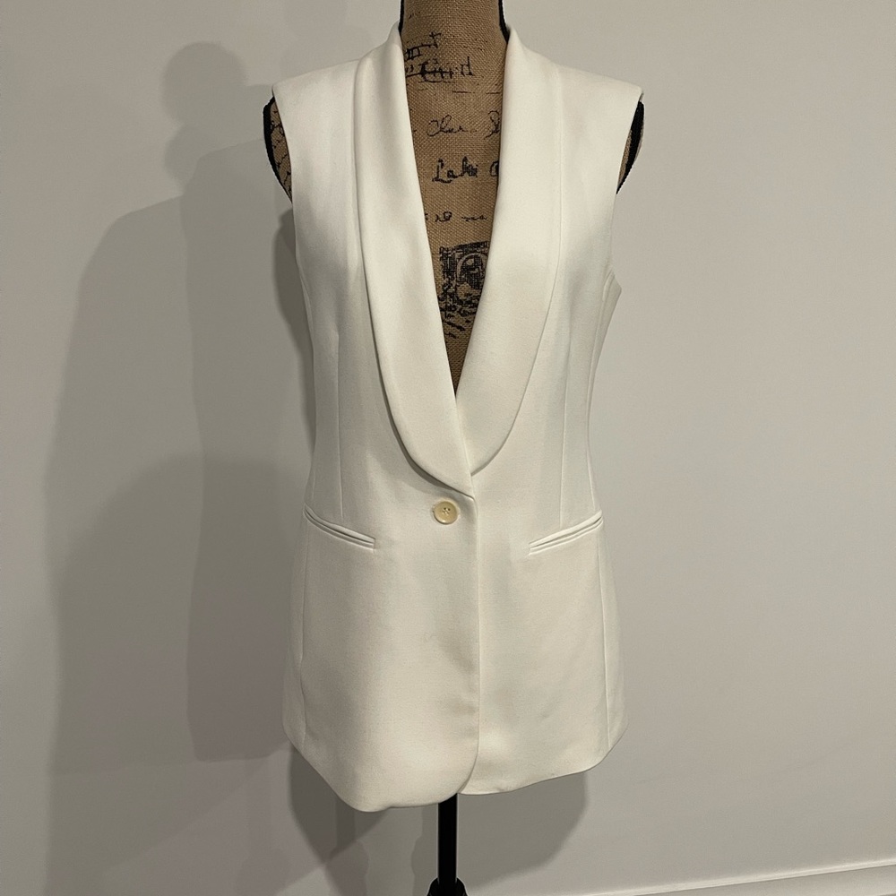 BCBG white vest Size Small
